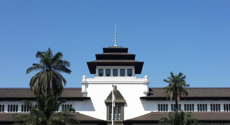 Amaris Hotel Cimanuk Bandung Eksteriør bilde